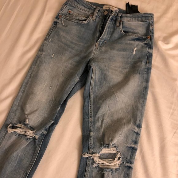 Zara Light blue ripped jeans - Picture 1 of 5